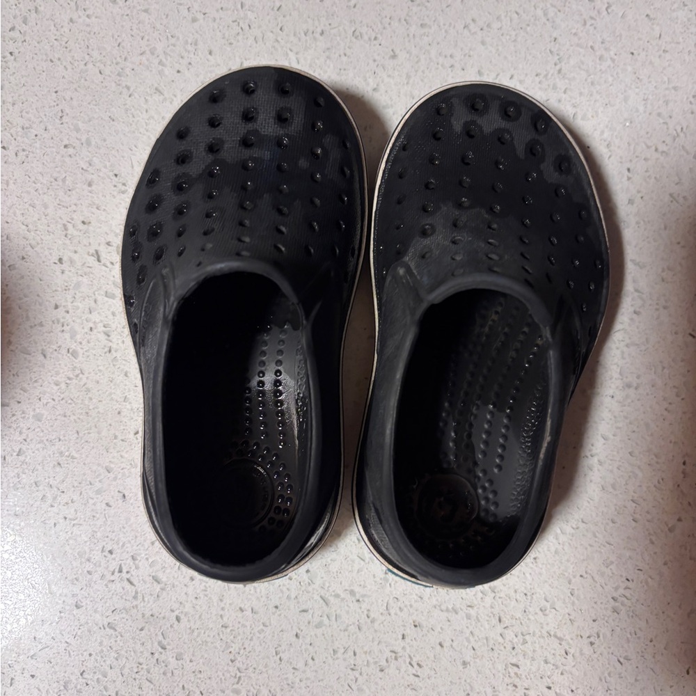 Native Kids Black Slip-On Clogs